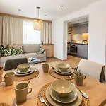 Lennis By We Rent