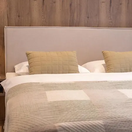 Lennis By We Rent