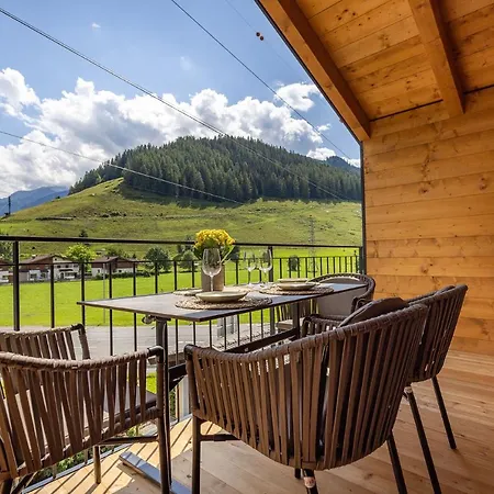 Lennis By We Rent