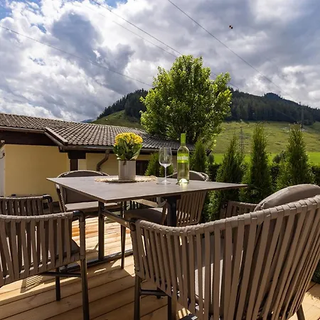 Lenni's Aparthotel 4*