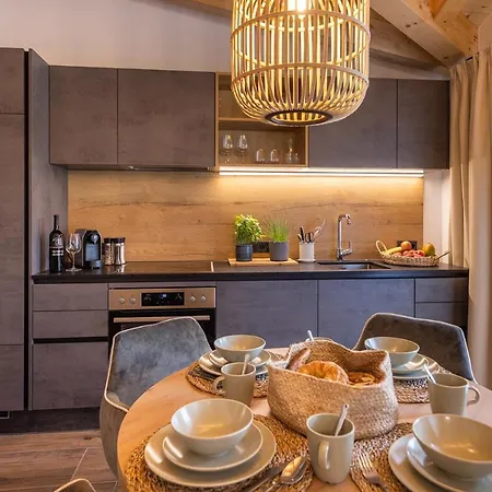 Lennis By We Rent