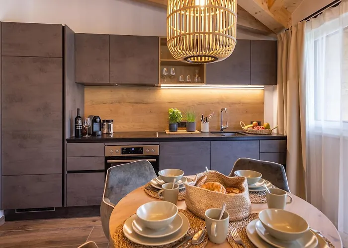 Lennis By We Rent
